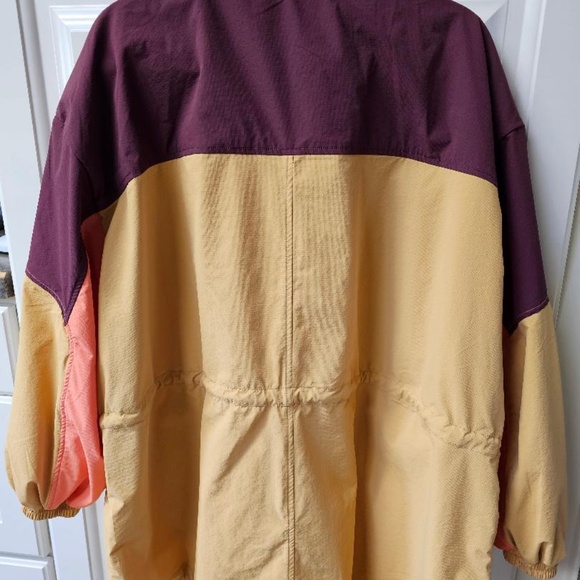 WOMENS NWT FABLETICS COAT/JACKET - Picture 3 of 3